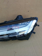 Załaduj zdjęcie do przeglądarki galerii, VOLVO V60 S60 II 18- LAMPA LEWA PRZÓD FULL LED 32365339 EU