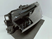 Laden Sie das Bild in den Galerie-Viewer, Skoda Enyaq iV 20- SCHEINWERFER LINKS VORNE VOLL LED CRYSTAL 5LB941015A