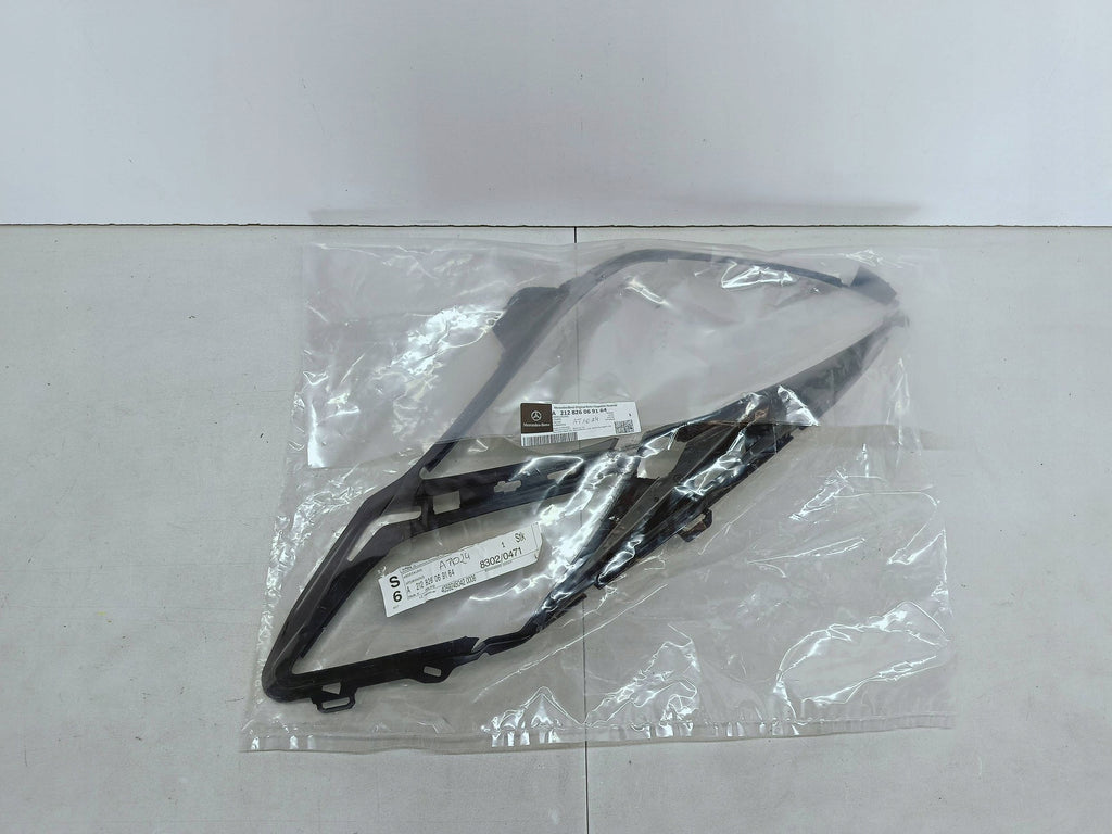 Mercedes-Benz E W212 09- DICHTUNG SCHEINWERFERGLAS RECHTS VORNE A212826069164