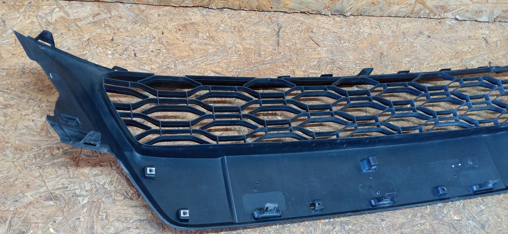 DACIA SANDERO II LIFT 17- ATRAPA ŚRODKOWA KRATKA GRILL 622541693R
