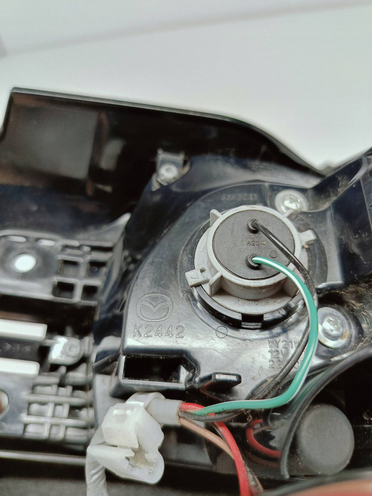 Mazda Cx-5 CX5 II 17- Lampa Lewy Tył Lewa Tylna Zwykła OE KB8A-51160 — zdjęcie 12 z 13