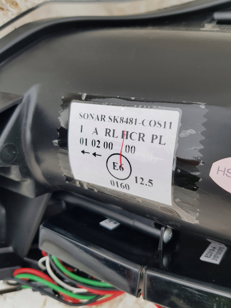 OPEL CORSA E LAMPA PRAWA PRZÓD PRZEDNIA