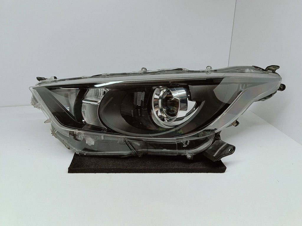 TOYOTA YARIS IV 4 19- SCHEINWERFER LINKS VORNE LINSE KOITO K0-6 EU
