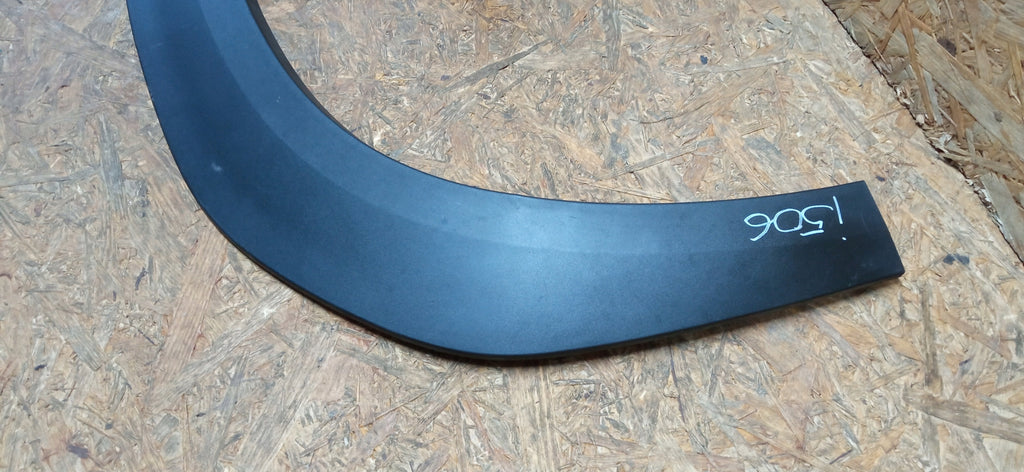SUZUKI SX4 S-CROSS 22- LISTWA NAKŁADKA BŁOTNIKA PRAWY TYŁ 77251-63T0R