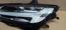 Laden Sie das Bild in den Galerie-Viewer, VOLVO V60 S60 II 18- SCHEINWERFER LINKS VORN VOLL-LED EU