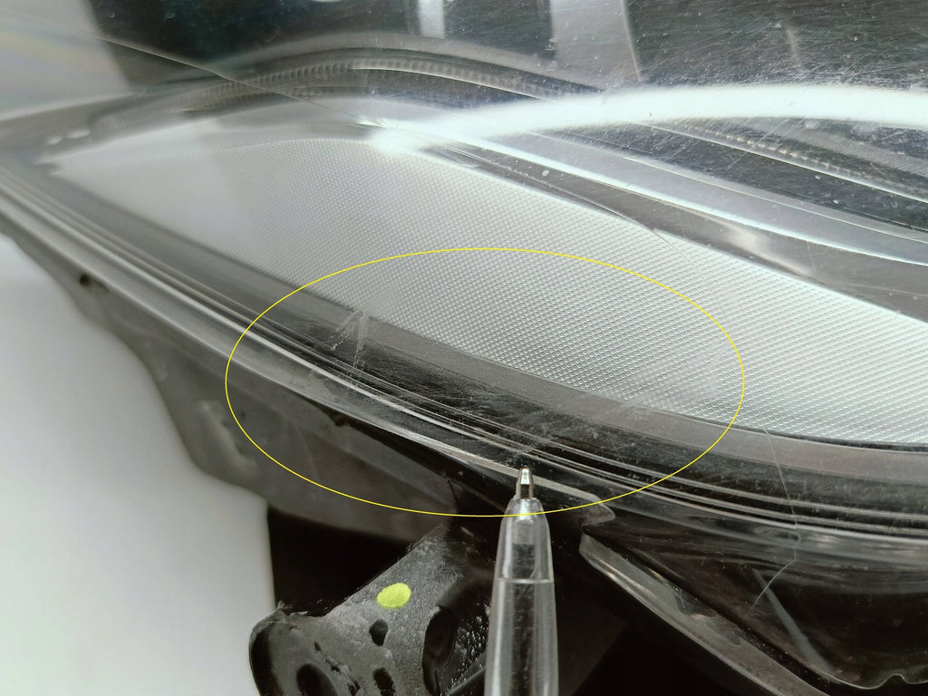 Toyota Aygo II B4 14- LAMPA PRAWA PRZÓD SOCZEWKA+LED EU 0H-17