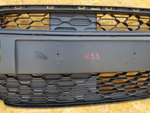 Load image into Gallery viewer, CITROEN C1 LIFT 11- KRATKA ATRAPA GRILL ZDERZAKA PRZEDNIEGO 531120H090
