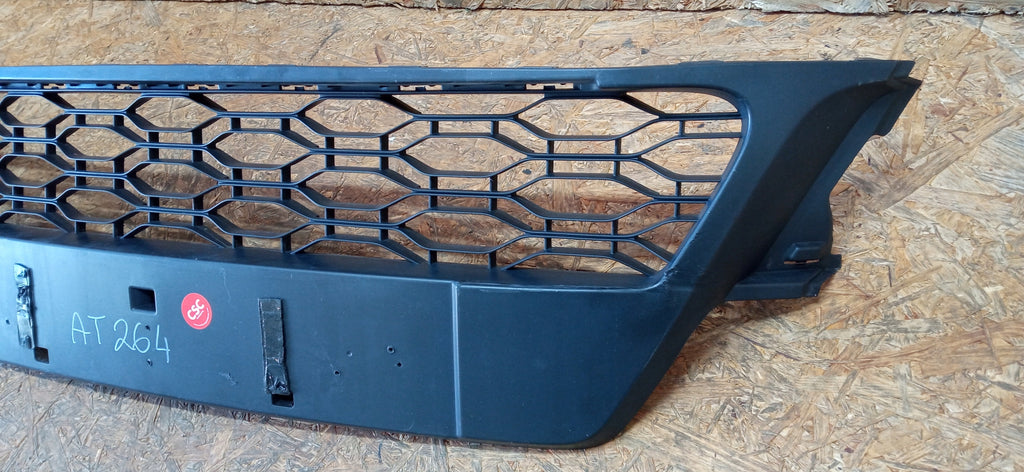 DACIA SANDERO II LIFT 17- ATRAPA ŚRODKOWA KRATKA GRILL 622541693R