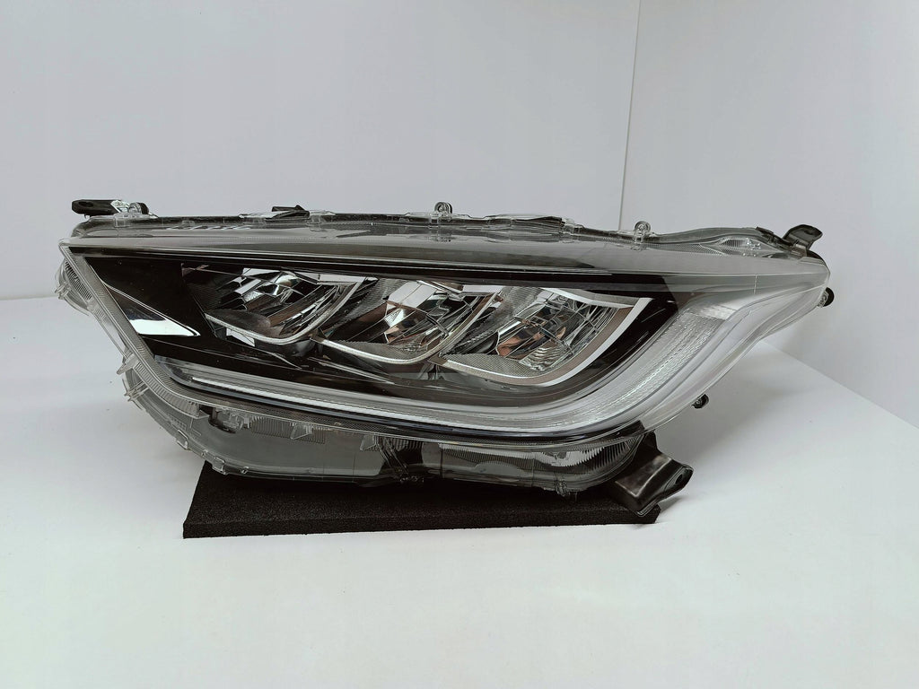 TOYOTA YARIS IV 4 19- LAMPA REFLEKTOR LEWY PRZÓD FULL LED KOITO K0-8 EU