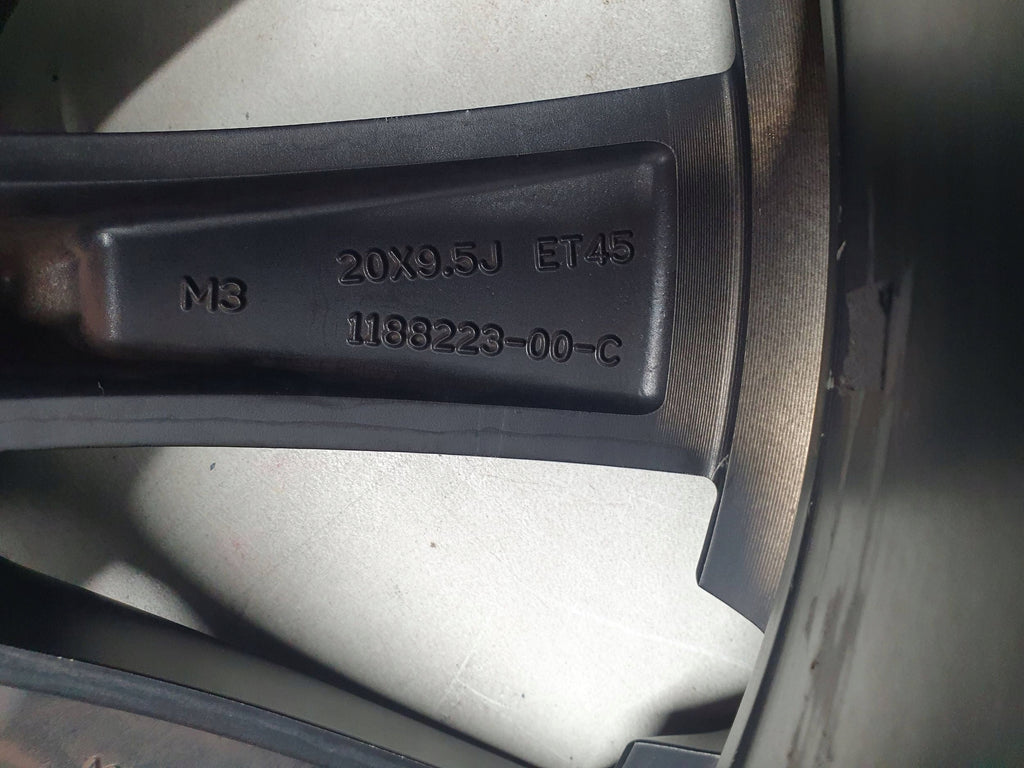 Tesla Model Y MY FELGA ALUMINIOWA 20 CALI 9.5x20 ET45 5x114.3 1188223-00-C