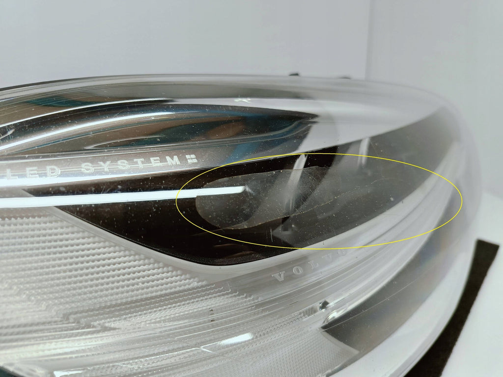 VOLVO V40 V 40 II LIFT 16- LAMPA PRAWA PRZÓD PRZEDNIA FULL LED EU 31677023