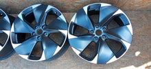 Laden Sie das Bild in den Galerie-Viewer, FELGEN 19 ZOLL SEAT CUPRA BORN 21- 7.5JX19 ET50 10E601025J