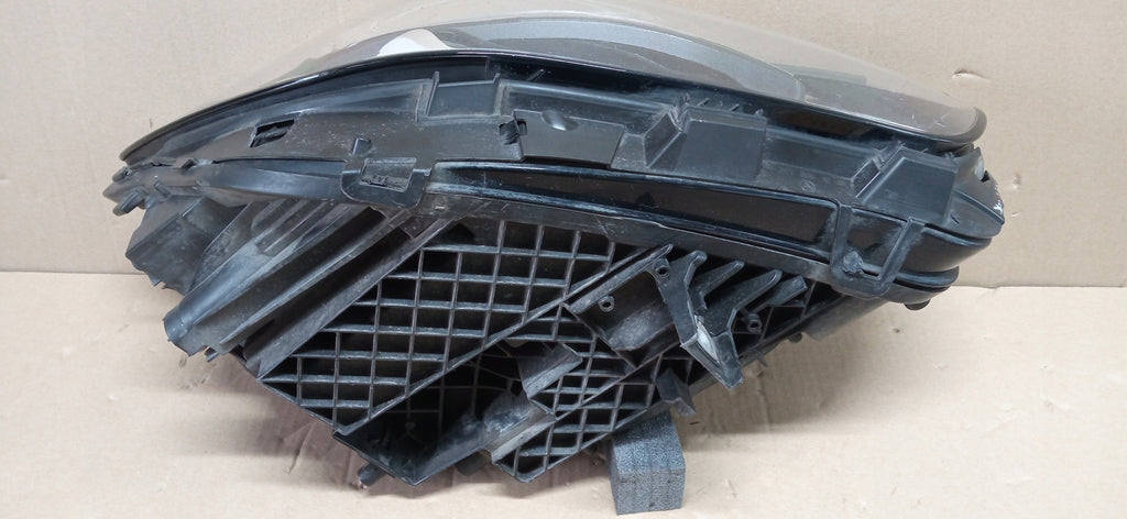 MERCEDES BENZ B-KLASA W247 MULTIBEAM LED LAMPA PRAWA PRZÓD A2479065003