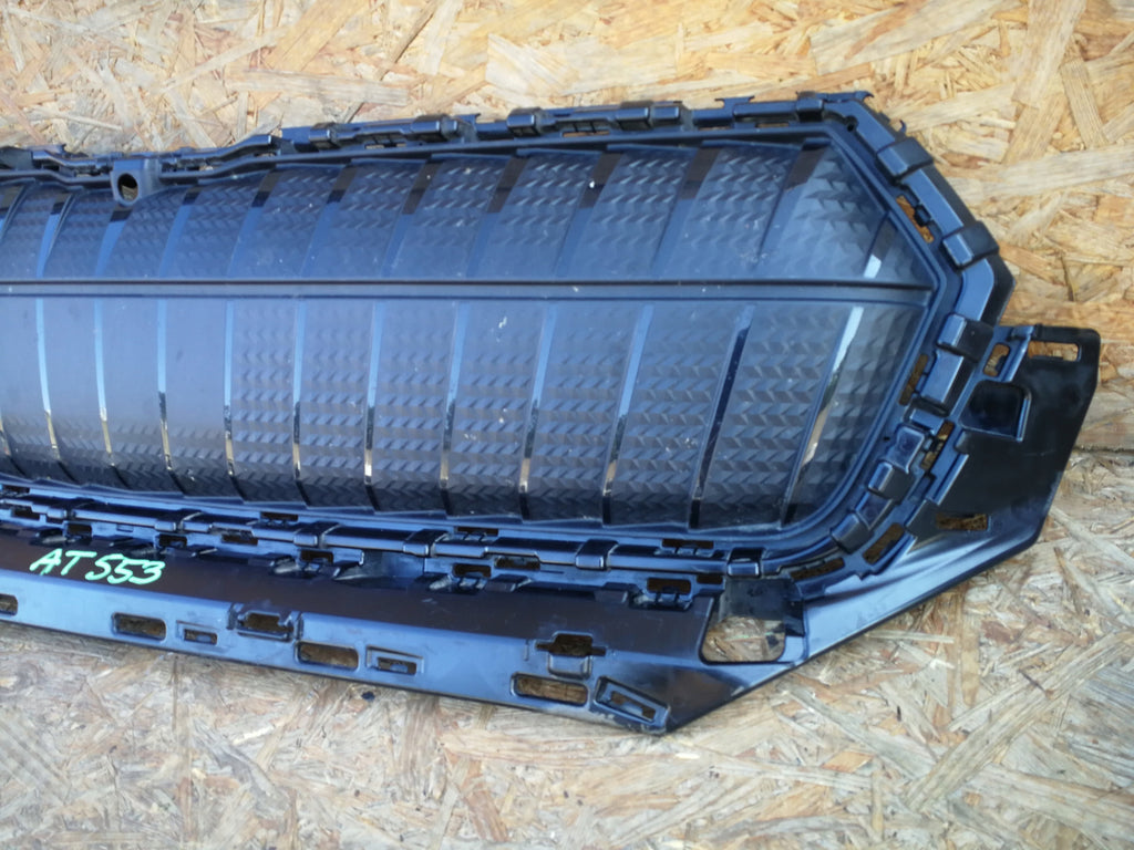SKODA ENYAQ 21-MITTLERER GRILL STOSSFÄNGER VORNE KAMERA 5LA853653