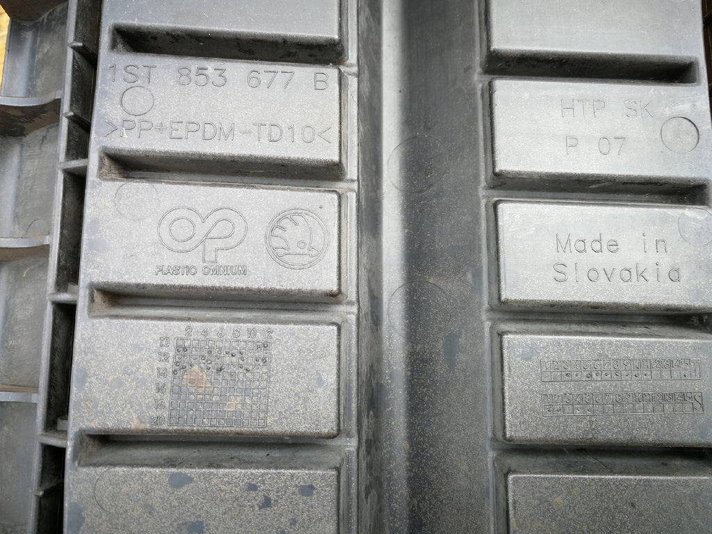 SKODA CITIGO 11- ATRAPA GRILL KRATKA DOLNA ZDERZAKA PRZEDNIEGO 1ST853677B