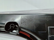 Laden Sie das Bild in den Galerie-Viewer, Heckleuchte in der Heckklappe Mercedes-Benz EQC A2939061801