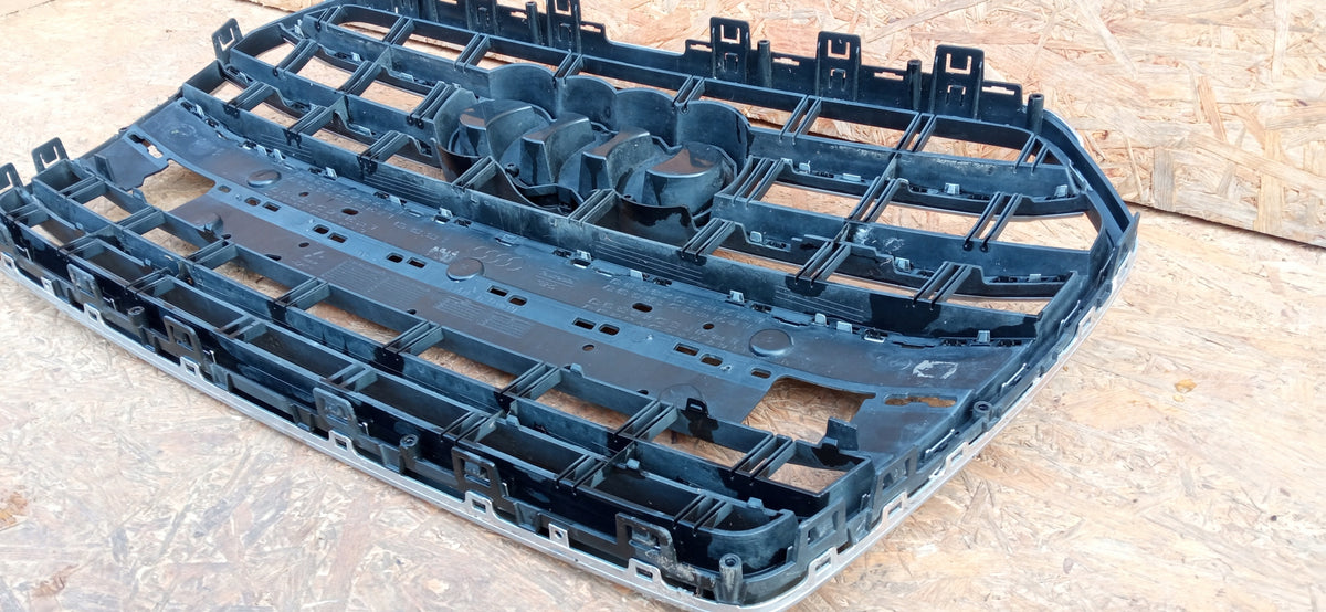 Audi A6 C7 Lift 14- Kühlergrill Gitter Mittlere Grill Vorne Stossstange 4G0853653T — Foto 12 von 15