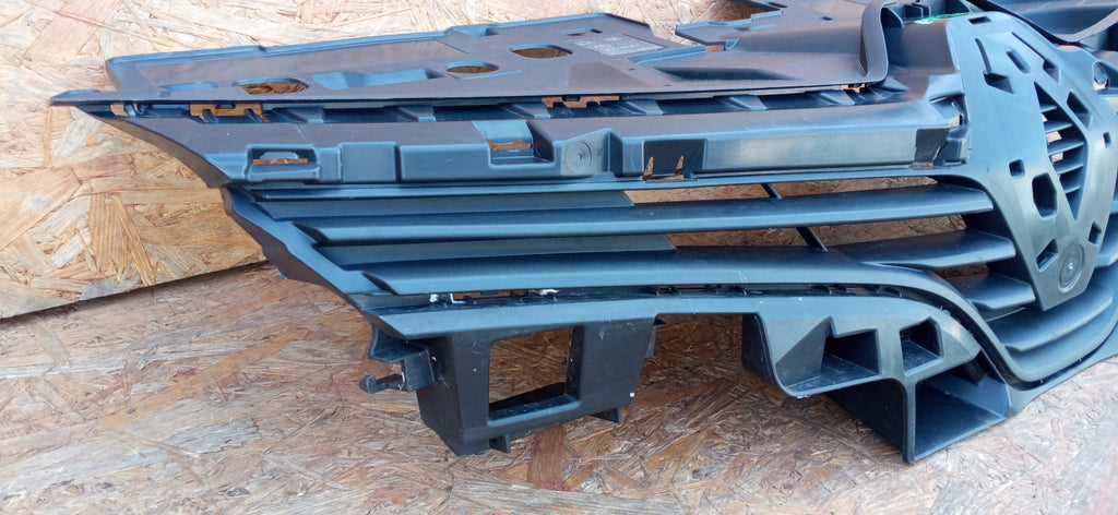 RENAULT CLIO 4 IV LIFT 16- KÜHLERGRIL MITTE GRILL 622562397R