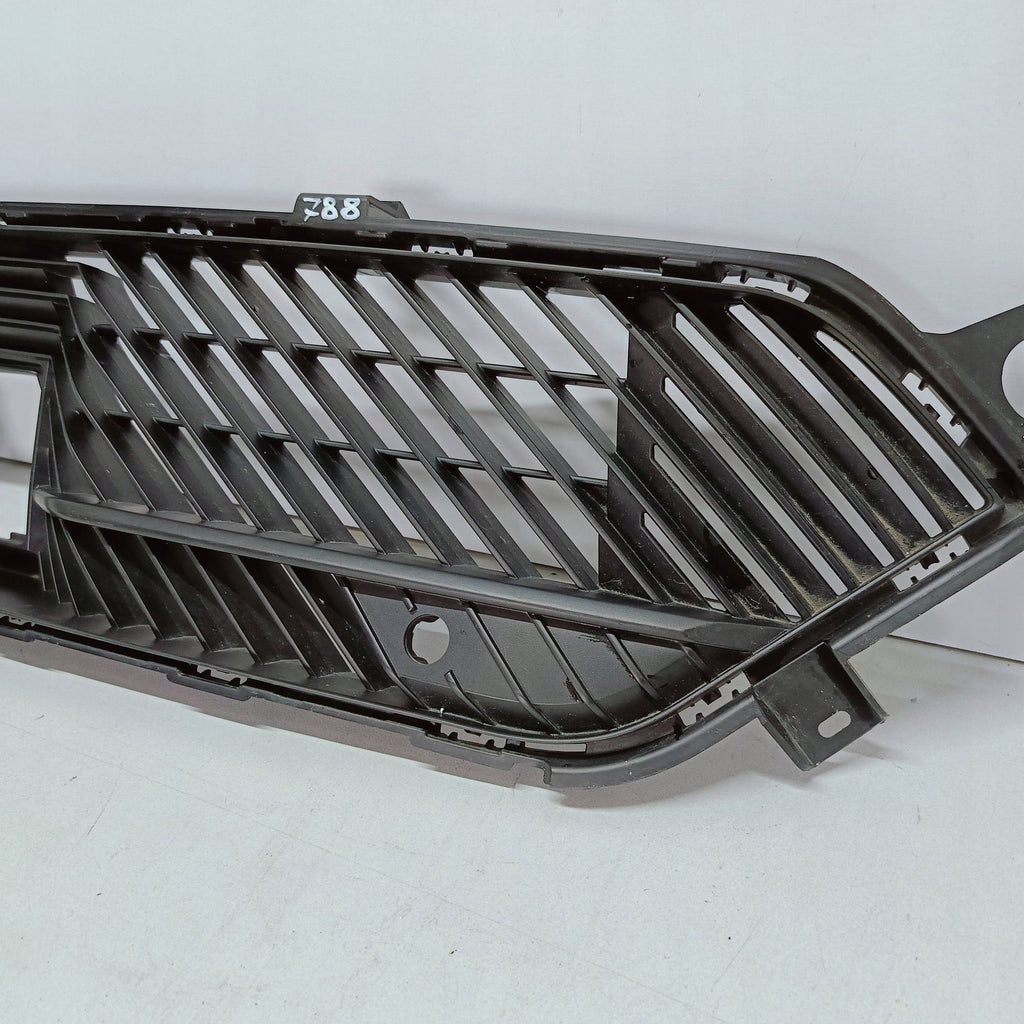 Citroen C4 III e-C4 20- FRONT BUMPER LOWER GRILLE FASCIA PDC 9835884880