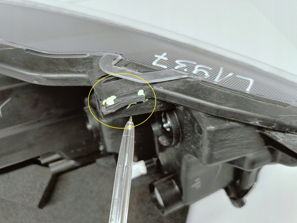 TOYOTA YARIS IV 4 19- LAMPA REFLEKTOR LEWY PRZÓD SOCZEWKA KOITO K0-6 EU