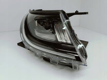 Laden Sie das Bild in den Galerie-Viewer, BYD Dolphin EV 22- SCHEINWERFER RECHTS VORN FULL LED EU EM2E-4121020