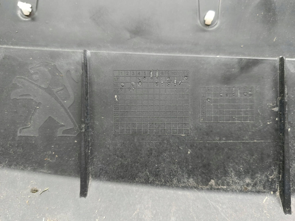 Peugeot Partner IV 4 18- ATRAPA GRILL ZDERZAKA PRZEDNIEGO 9818281980