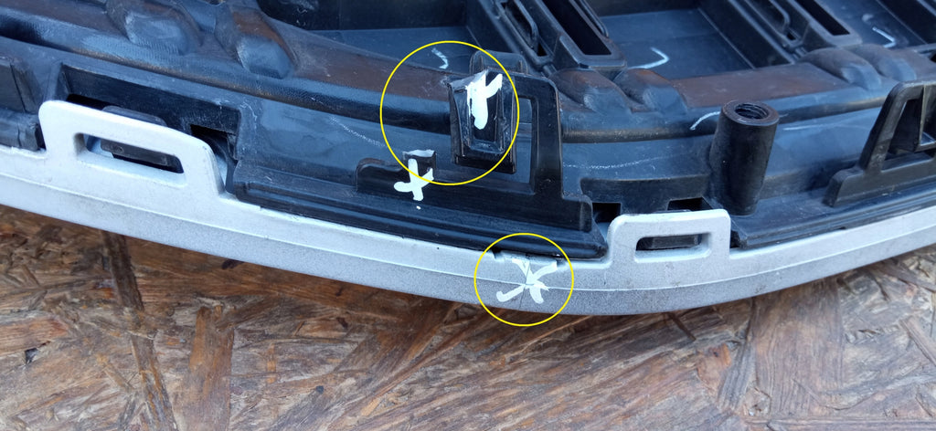 POLESTAR II 2 20- GRILL GITTER STOßSTANGE VORNE KAMERA RADAR 31698060