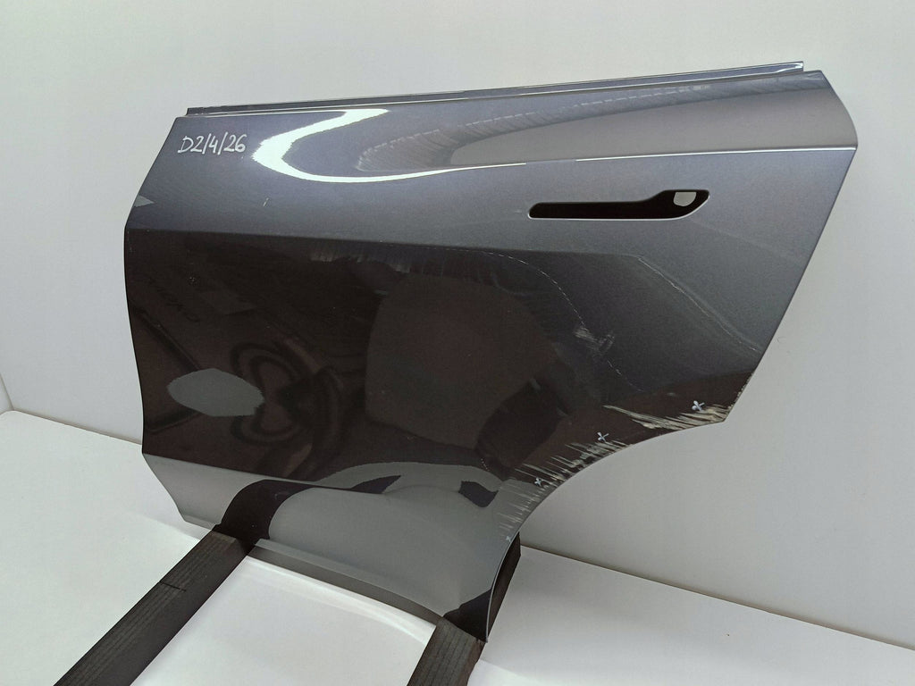 TESLA MODEL Y TÜREN LINKS HINTEN 1493561-E0-A 149859900