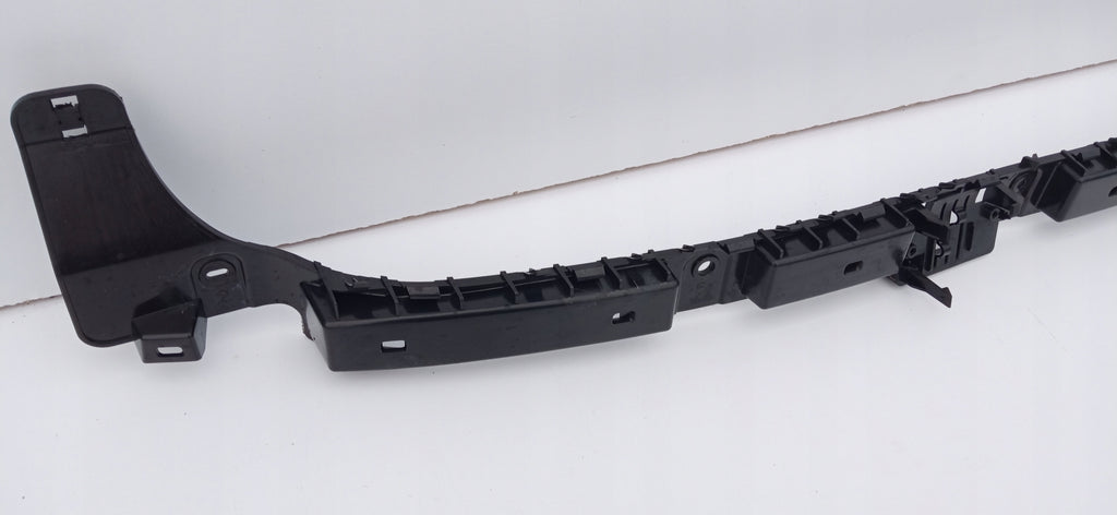 TESLA MODEL 3 LIFT 23- HALTERUNG HALTER MITTELSTÜCK STOSSFÄNGER HINTEN 1757096-00-C