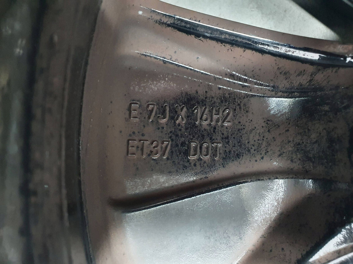 Volvo V60 S60 II Felga Aluminiowa 16 Cali 7x16 ET37 5x108 OE 31471308 — zdjęcie 13 z 15