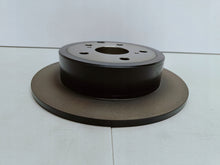Load image into Gallery viewer, TOYOTA AVENSIS T25 SEDAN KOMBI- TARCZ HAMULCOWA TYLNA ORYGINAŁ 42431-YZZAB
