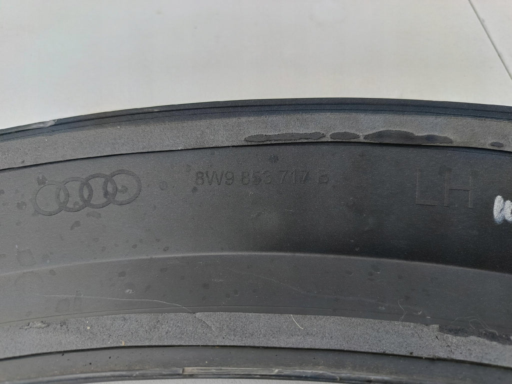 AUDI A4 B9 KOMBI ALLROAD 16- LISTWA BŁOTNIKA LEWY PRZÓD PRZEDNIA 8W9853717B
