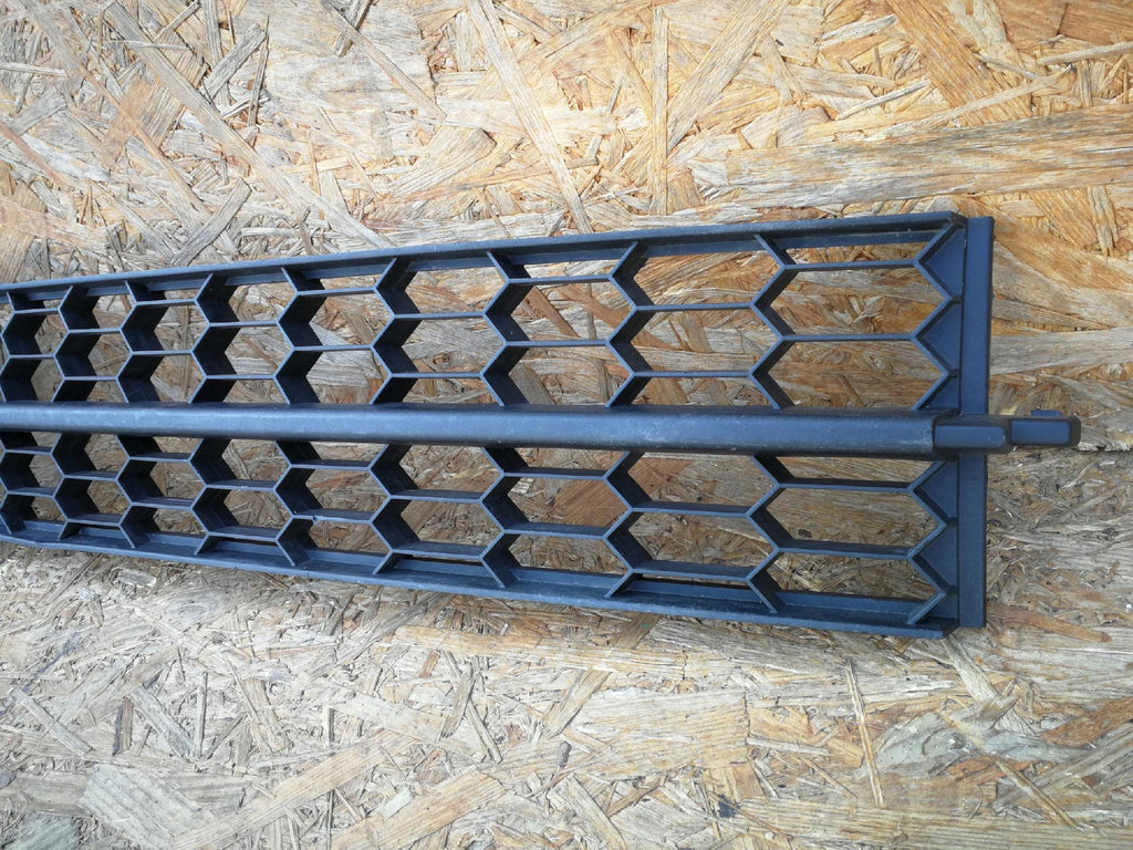SKODA OCTAVIA III 13- ATRAPA GRILL KRATKA ZDERZAKA PRZEDNIEGO 5E0853677
