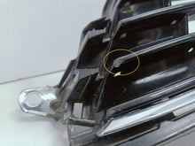 Load image into Gallery viewer, Toyota Auris II LIFT 15- KRATKA ŚRODKOWA ATRAPA ZDERZAKA PRZÓD 5311202670