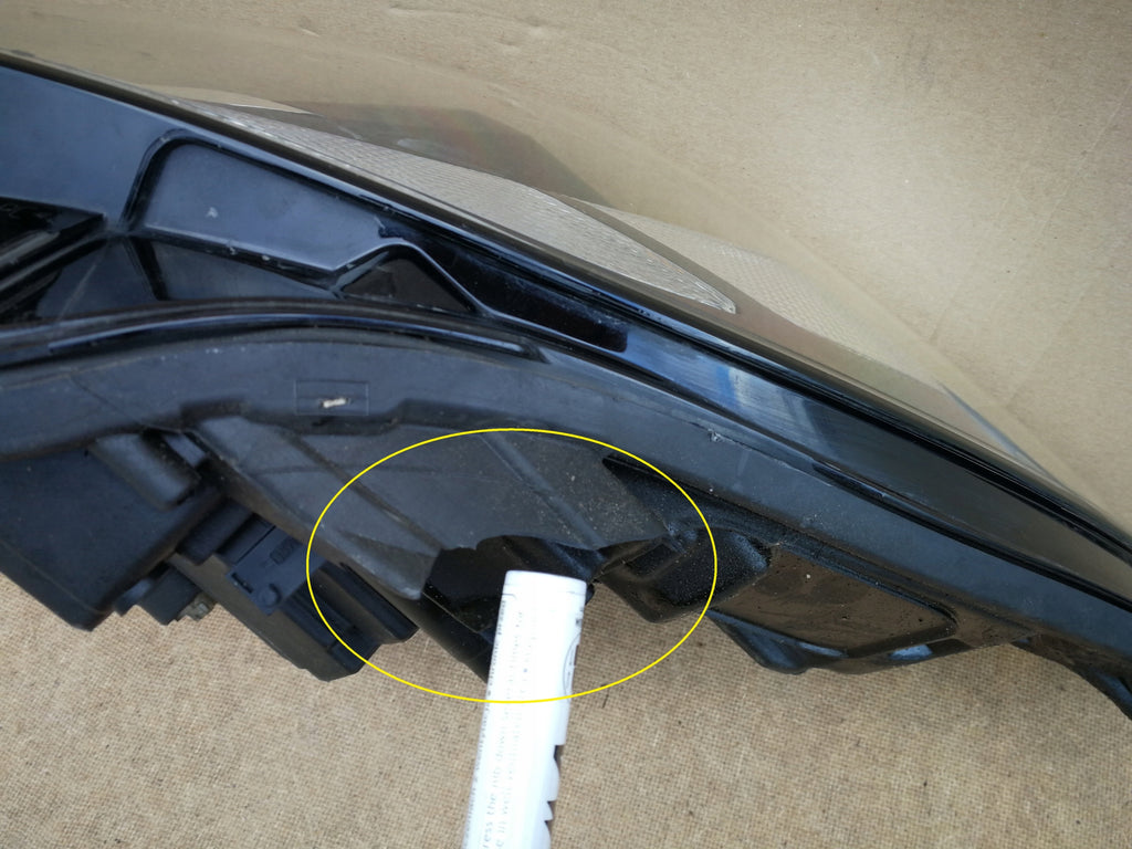 OPEL CORSA E 14- LAMPA LEWA PRZÓD PRZEDNIA ZWYKŁA LED + H7 EU 39108226