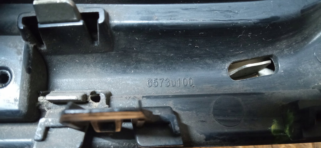 NISSAN QASHQAI II J11 LIFT 17- ATRAPA GRILL ZDERZAKA PRZEDNIEGO 62310HV00A