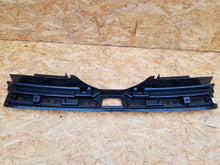 Laden Sie das Bild in den Galerie-Viewer, VOLVO XC40 17- ABDECKUNG LEISTE KOFFERRAUMLEISTE 31440884
