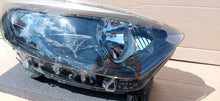 Load image into Gallery viewer, RENAULT CAPTUR I 13- LAMPA REFLEKTOR PRAWY PRZÓD ZWYKŁA H1 260105066R