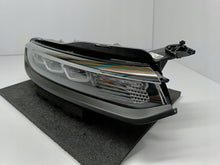Laden Sie das Bild in den Galerie-Viewer, CITROEN C3 III LIFT 20- RECHTER SCHEINWERFER RECHTES TAGFAHRLICHT VORNE LED 9823312980