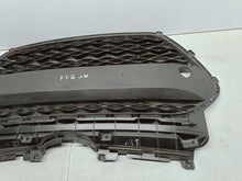 Załaduj zdjęcie do przeglądarki galerii, Hyundai i10 II 13- KRATKA ŚRODKOWA ATRAPA GRILL ZDERZAKA PRZÓD 86569-B9000