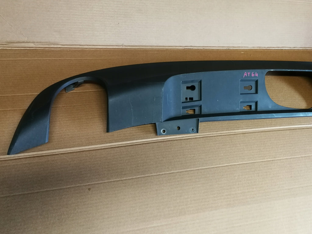 VOLVO V60 II 18- DOKŁADKA DOLNA ZDERZAKA TYŁ 32227004