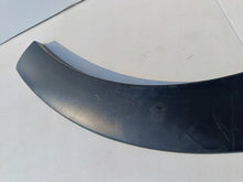Laden Sie das Bild in den Galerie-Viewer, CITROEN C3 III 16- LEISTE RADLAUF BLENDE LINKS VORNE 9812088680