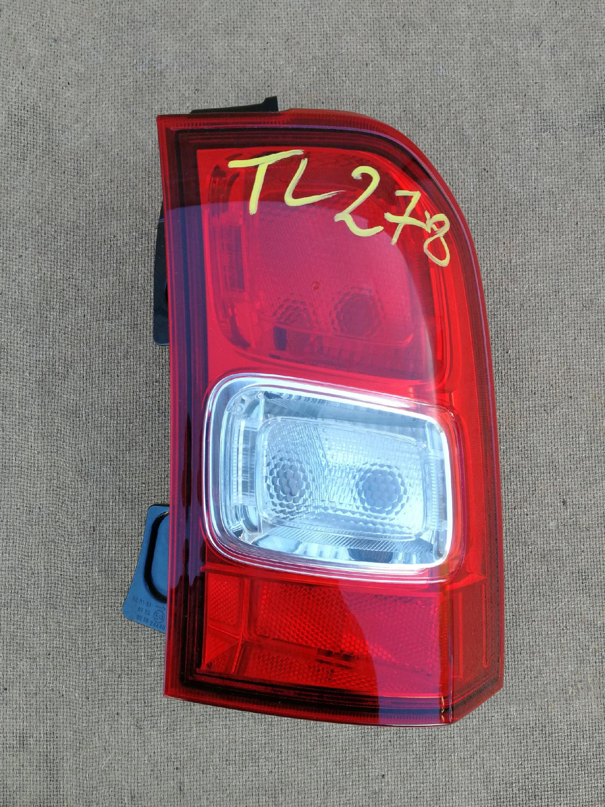 Suzuki Ignis III 3 16- Rear Right Light Right Rear Koito 220-59343 — photo 1 of 7