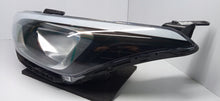 Załaduj zdjęcie do przeglądarki galerii, HYUNDAI I20 II 14- LAMPA REFLEKTOR LEWY PRZÓD ZWYKŁA 92101-C8000