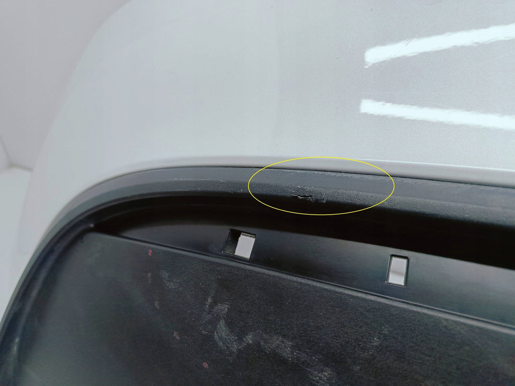 Tesla Model Y MJ 20- HECKSTOßSTANGE HINTEN OHNE PDC WEISS DIFFUSOR 1540121-01-E