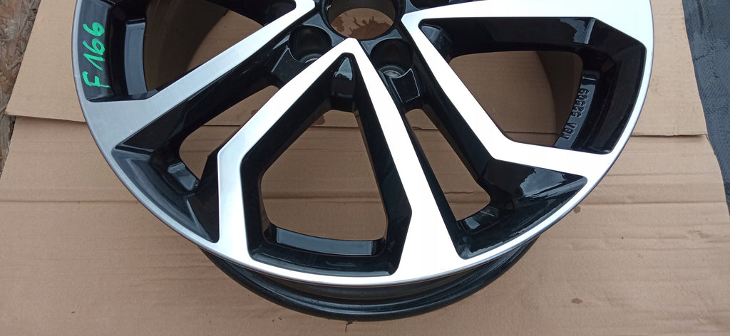 ALUMINIUMFELGE DEZENT PCD114,3 7JX17 H2 ET 43.5 124R-001565