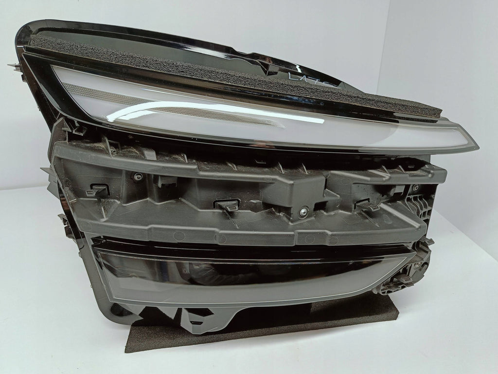 Tesla Model Y Juniper 25- LAMPA PRAWA PRZÓD FULL LED EU 1918351-00-D