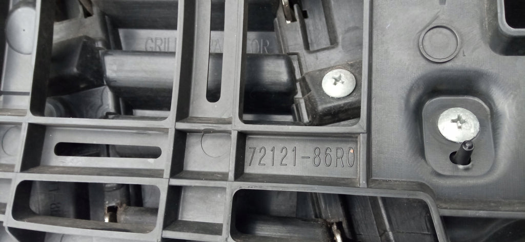 SUZUKI VITARA III LIFT 18- KÜHLERGRILL STOSSFÄNGERGITTER VORNE 72111-86R0