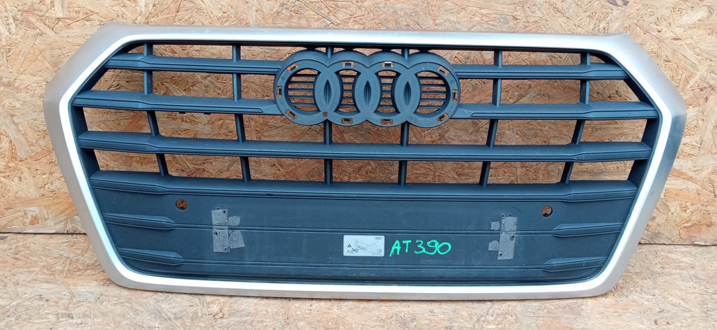 AUDI Q5 II 16- ATRAPA KRATKA ŚRODKOWA GRILL ZDERZAKA PRZÓD 2XPDC 80A853651
