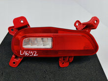 Laden Sie das Bild in den Galerie-Viewer, KIA NIRO I EV LIFT 19- LAMPA LEWA TYLNA ZDERZAKA PRZECIWMGIELNA 92405-Q4010